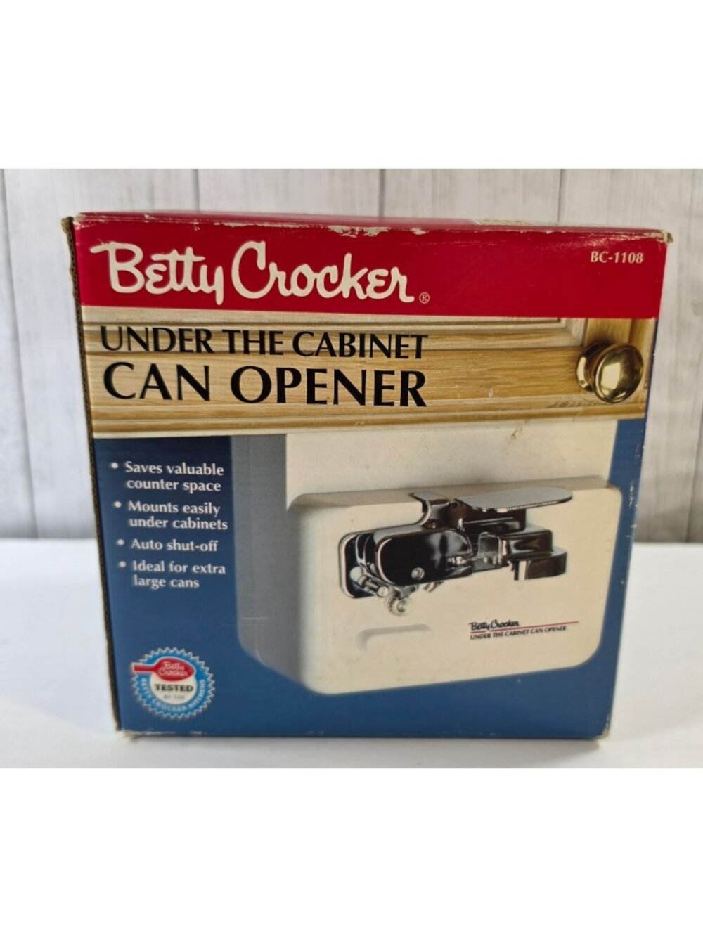 NEW IN BOX BETTY CROCKER UNDER THE CABINET CAN OPENER BC 1108 SPACEMAKER VINTAGE